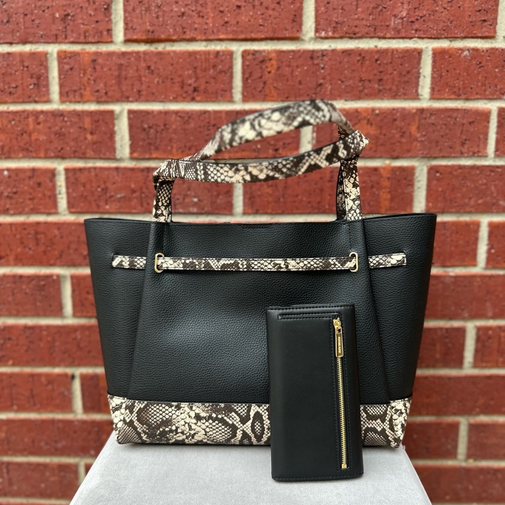 SALE 💕Michael Kors Black and Snake Pattern Tote and wallet - Picture 10 of 12